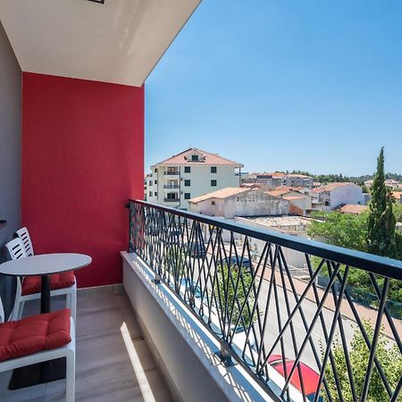 Villa Loriana Apartments Makarska Bagian luar foto
