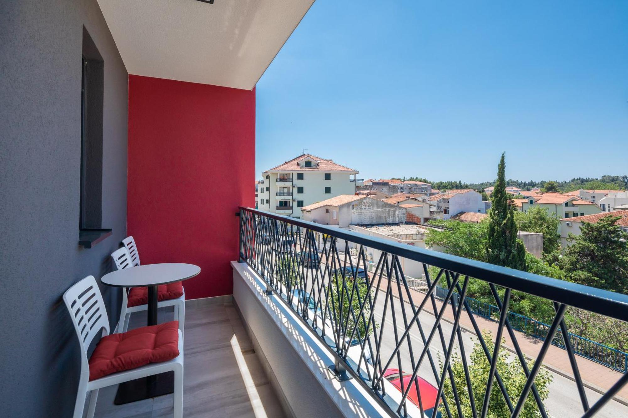Villa Loriana Apartments Makarska Bagian luar foto